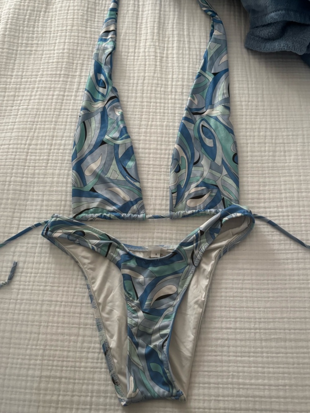 Monica Hansen bikini set 
SMALL